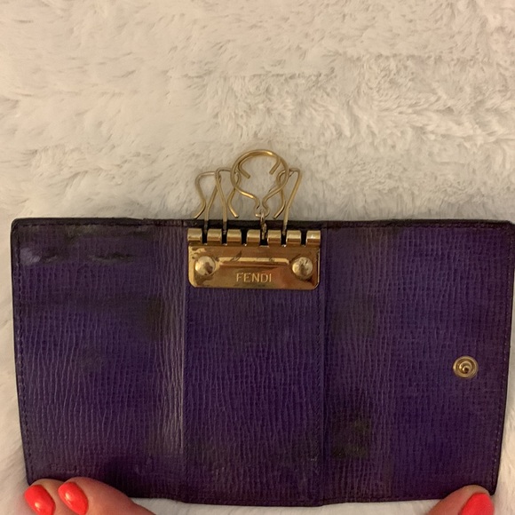 Authentic Fendi Key ๐ Holder - Picture 4 of 15